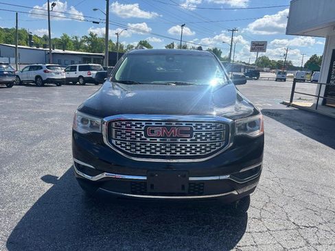 Used 2017 GMC Acadia Denali w/ Technology Package AWD/4WD image 4