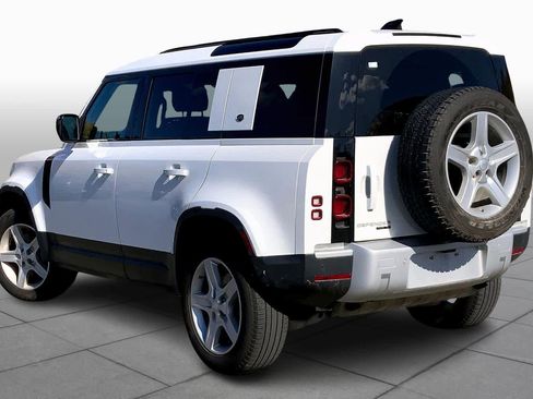 Used 2020 Land Rover Defender 110 SE image 11