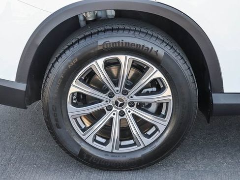 Used 2025 Mercedes-Benz GLC 300 image 9