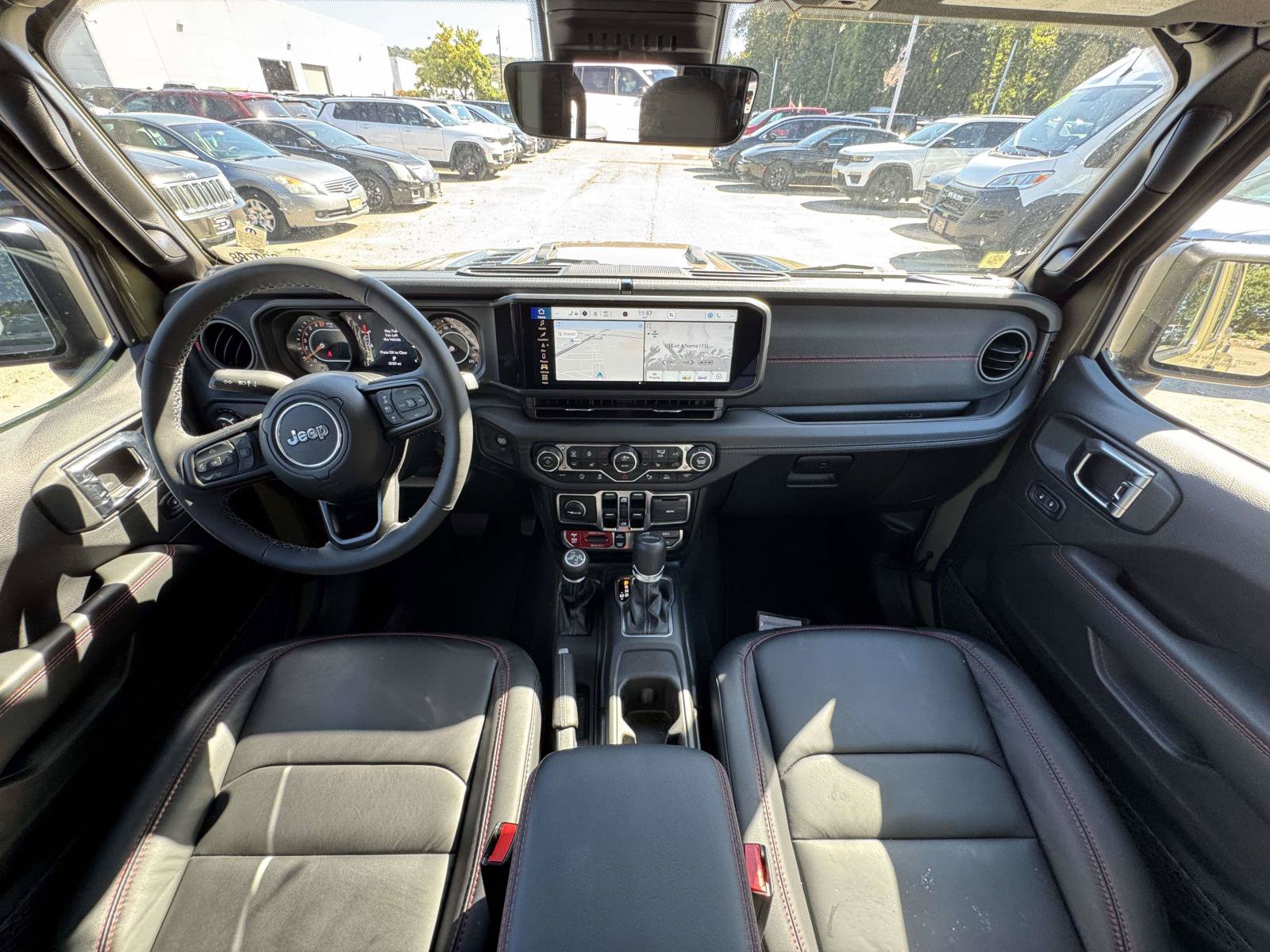 Used 2025 Jeep Gladiator Rubicon AWD/4WD image 14