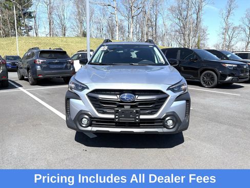 Certified 2025 Subaru Outback Premium AWD/4WD image 2