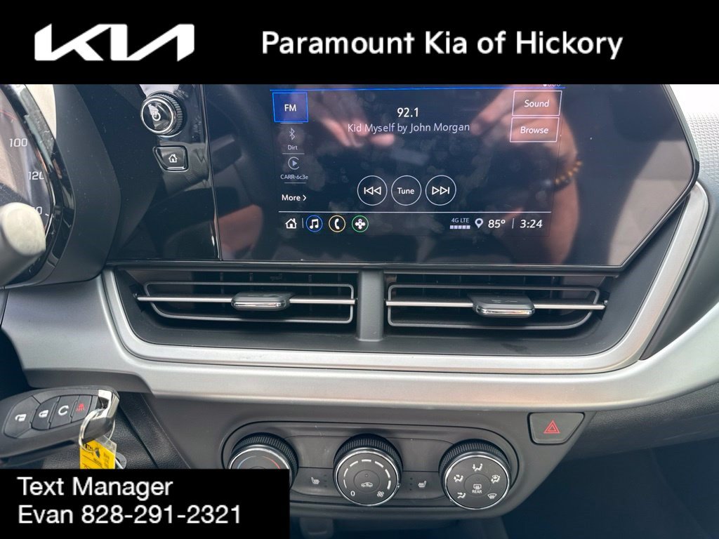 Used 2025 Chevrolet Trax RS w/ Driver Confidence Package FWD image 21