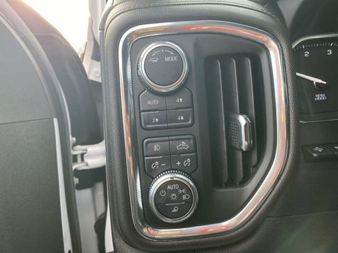 Used 2022 GMC Sierra 3500 Denali w/ Denali Ultimate Package image 17