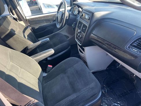 Used 2015 Dodge Grand Caravan SE w/ Quick Order Package 29E SE image 16