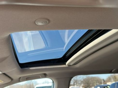 Used 2024 Honda CR-V EX image 11