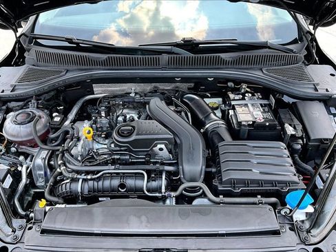 Used 2023 Volkswagen Jetta SE w/ Panoramic Sunroof Package FWD image 11