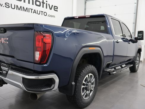 Used 2023 GMC Sierra 2500 SLE AWD/4WD image 4