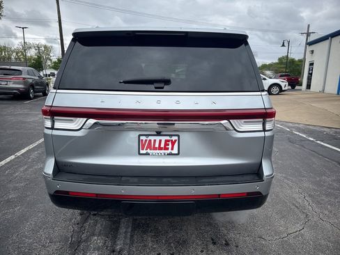 Used 2022 Lincoln Navigator Reserve AWD/4WD image 11