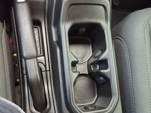 Used 2020 Jeep Wrangler Sport AWD/4WD image 29