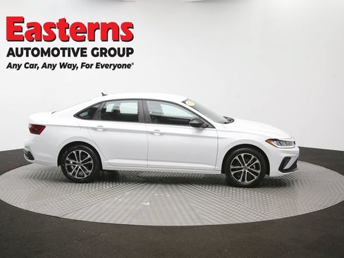 Used 2025 Volkswagen Jetta Sport FWD image 44