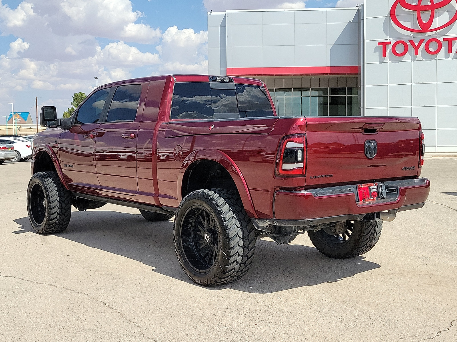 Used 2024 RAM 2500 Limited AWD/4WD image 3