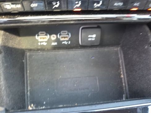 Used 2021 Jeep Grand Cherokee L Overland w/ Luxury Tech Group IV AWD/4WD image 22