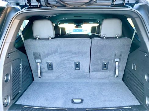Used 2023 GMC Yukon SLT image 24