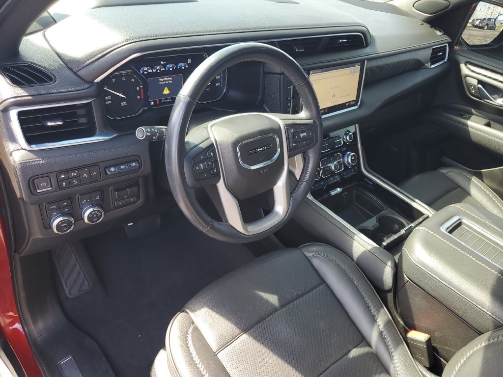 Used 2021 GMC Yukon XL Denali w/ Denali Ultimate Package AWD/4WD image 6