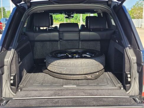 Used 2017 Land Rover Range Rover Supercharged image 9