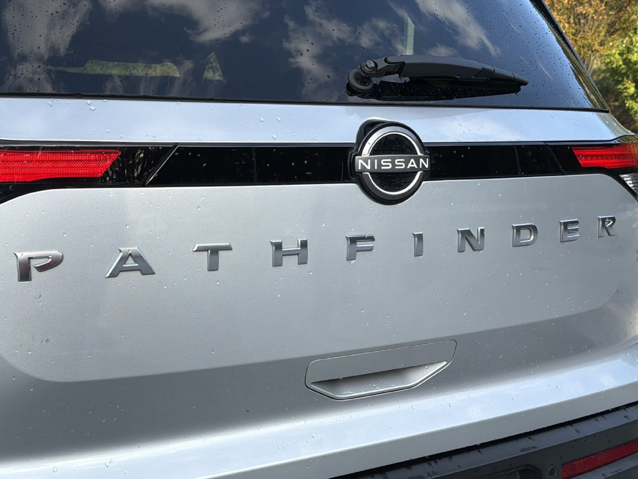 Certified 2023 Nissan Pathfinder S FWD image 32