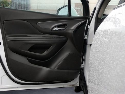 Used 2021 Buick Encore Preferred image 14