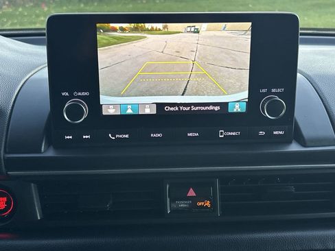 Used 2023 Honda Pilot Sport image 9