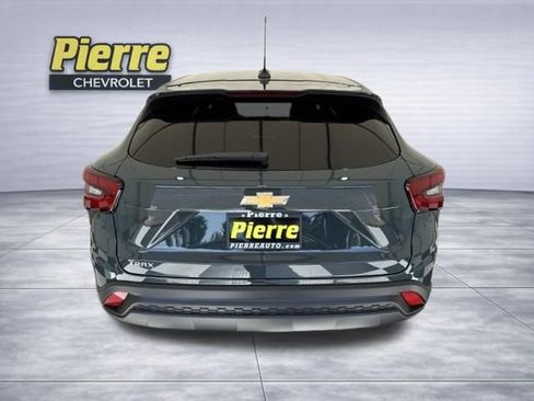 New 2026 Chevrolet Trax LS w/ LS Convenience Package FWD image 3