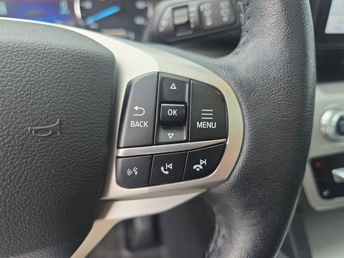 Certified 2023 Ford Explorer XLT w/ Equipment Group 202A AWD/4WD image 19