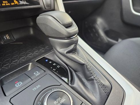 Certified 2025 Toyota RAV4 LE image 38