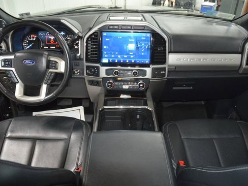 Used 2022 Ford F350 Lariat w/ Black Appearance Package AWD/4WD image 29