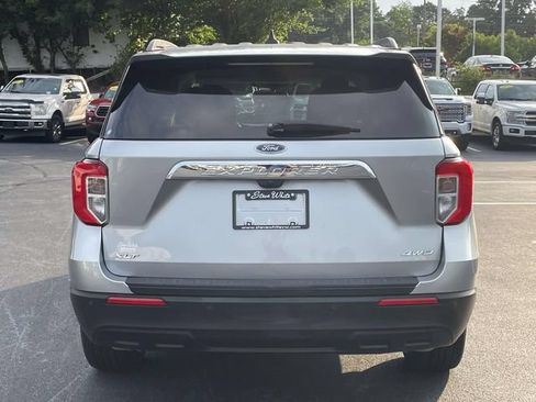 Used 2024 Ford Explorer XLT AWD/4WD image 6