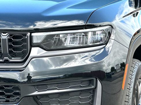 New 2026 Jeep Grand Cherokee Altitude RWD image 16