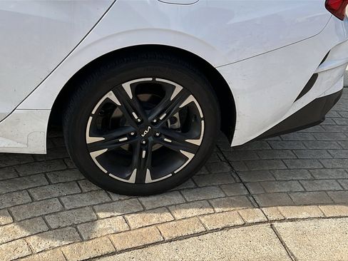 Used 2023 Kia K5 GT-Line image 12