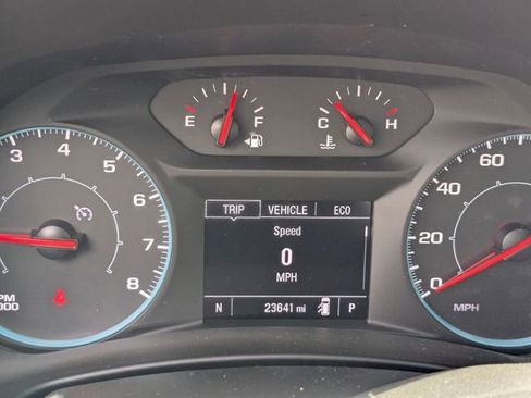 Used 2023 Chevrolet Equinox LS FWD image 21