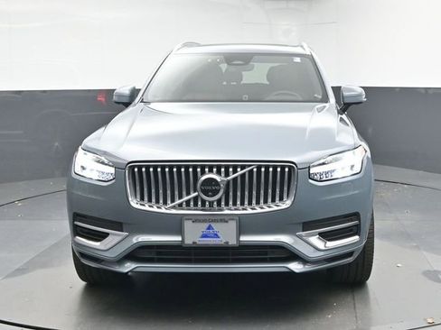 Used 2023 Volvo XC90 T8 Plus image 3