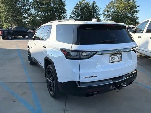 Used 2021 Chevrolet Traverse Premier w/ Redline Edition AWD/4WD image 3