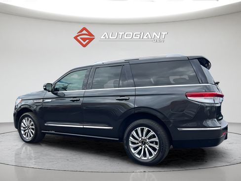 Used 2023 Lincoln Navigator 4WD image 4