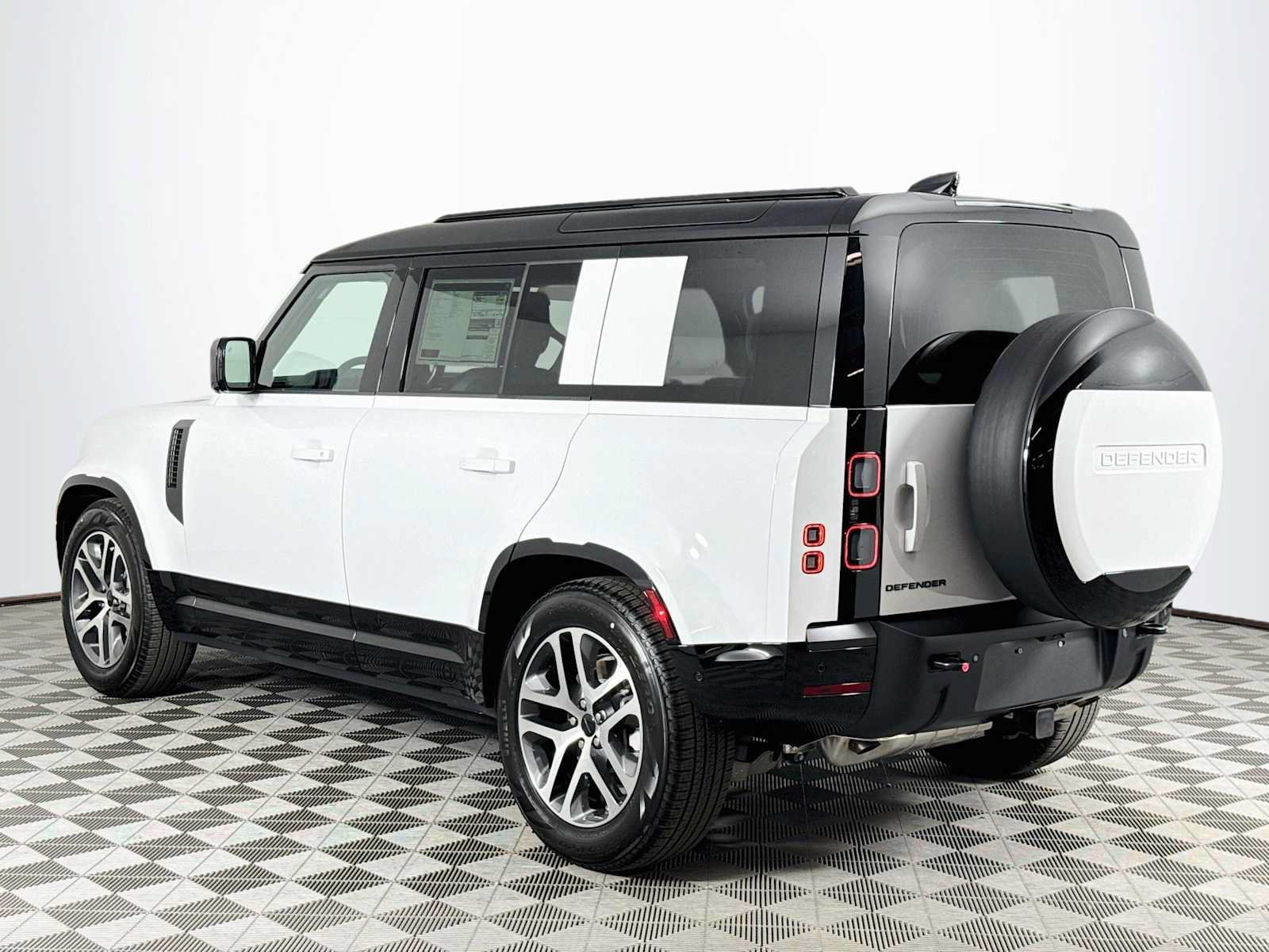 New 2026 Land Rover Defender 110 X-Dynamic SE AWD/4WD image 7