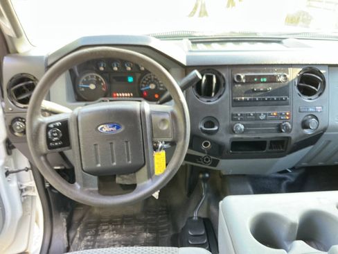 Used 2013 Ford F250 XL w/ PWR Equipment Group AWD/4WD image 17