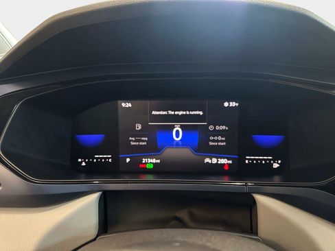 Certified 2022 Volkswagen Taos SE image 28