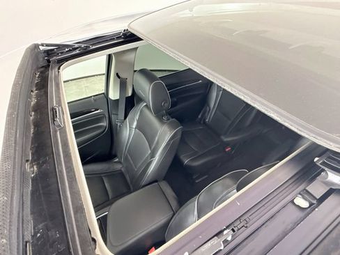 Used 2019 Buick Enclave Avenir w/ Avenir Technology Package AWD/4WD image 15