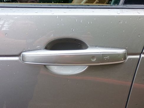 Used 2018 Land Rover Discovery HSE Luxury image 14