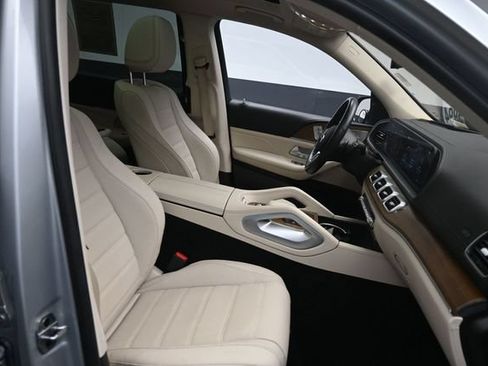 Used 2023 Mercedes-Benz GLS 450 4MATIC image 31