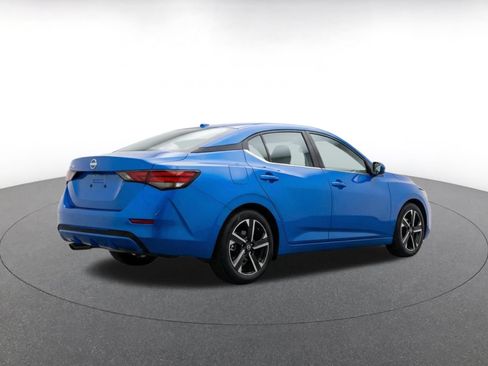 Used 2025 Nissan Sentra SV FWD image 10