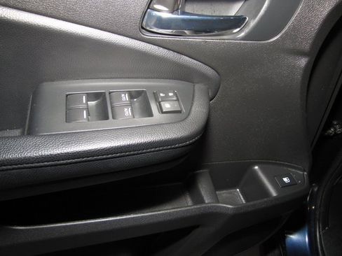 Used 2022 Honda Pilot Sport image 11