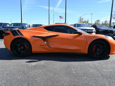 Used 2023 Chevrolet Corvette Z06 image 11
