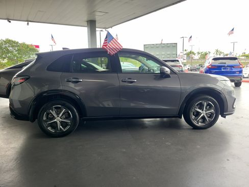 Used 2025 Honda HR-V EX-L image 12
