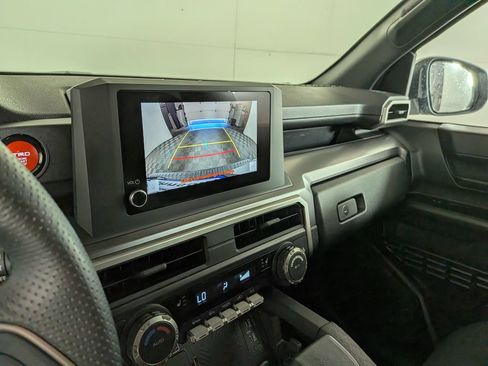 Used 2025 Toyota 4Runner TRD Sport AWD/4WD image 25