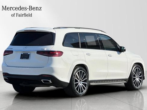 Used 2024 Mercedes-Benz GLS 450 4MATIC image 2