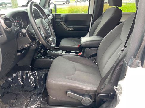 Used 2016 Jeep Wrangler Sport w/ Quick Order Package 24S AWD/4WD image 11