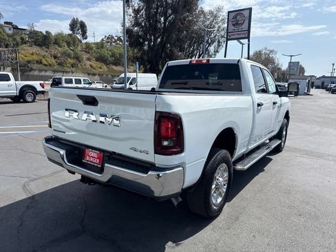 Certified 2025 RAM 2500 Big Horn AWD/4WD image 7