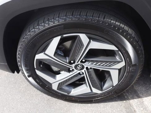 Used 2023 Hyundai Tucson Limited w/ Cargo Package AWD/4WD image 12