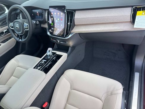 Certified 2025 Volvo XC90 B5 Core w/ Climate Package image 14