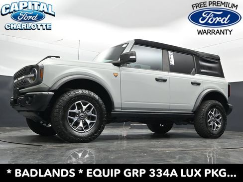 Used 2022 Ford Bronco Badlands AWD/4WD image 24